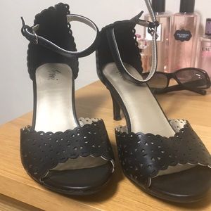 🎉Black ankle strap heel